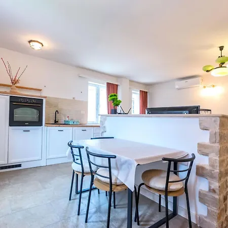 Lemon Tree Appartement Postira