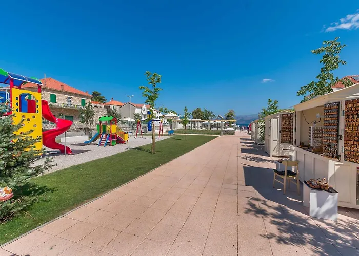 Lemon Tree * Postira