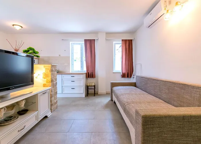 Lemon Tree * Postira