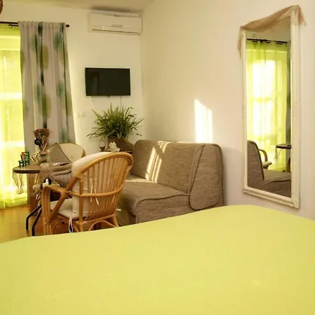 Lemon Tree Postira