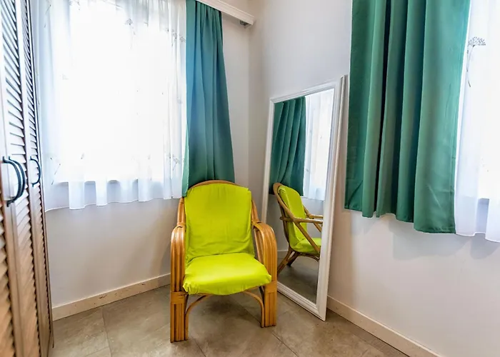 Lemon Tree Apartman Postira